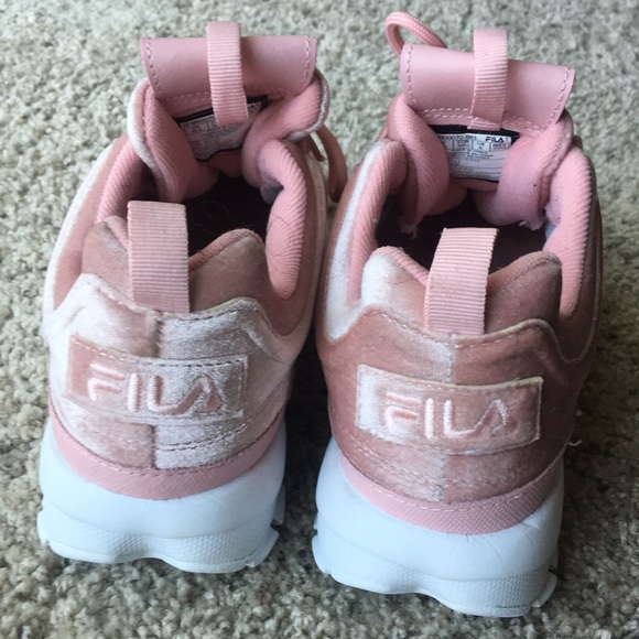 Pink Fila shoes size 8.5 in women’s - Picture 4 of 5